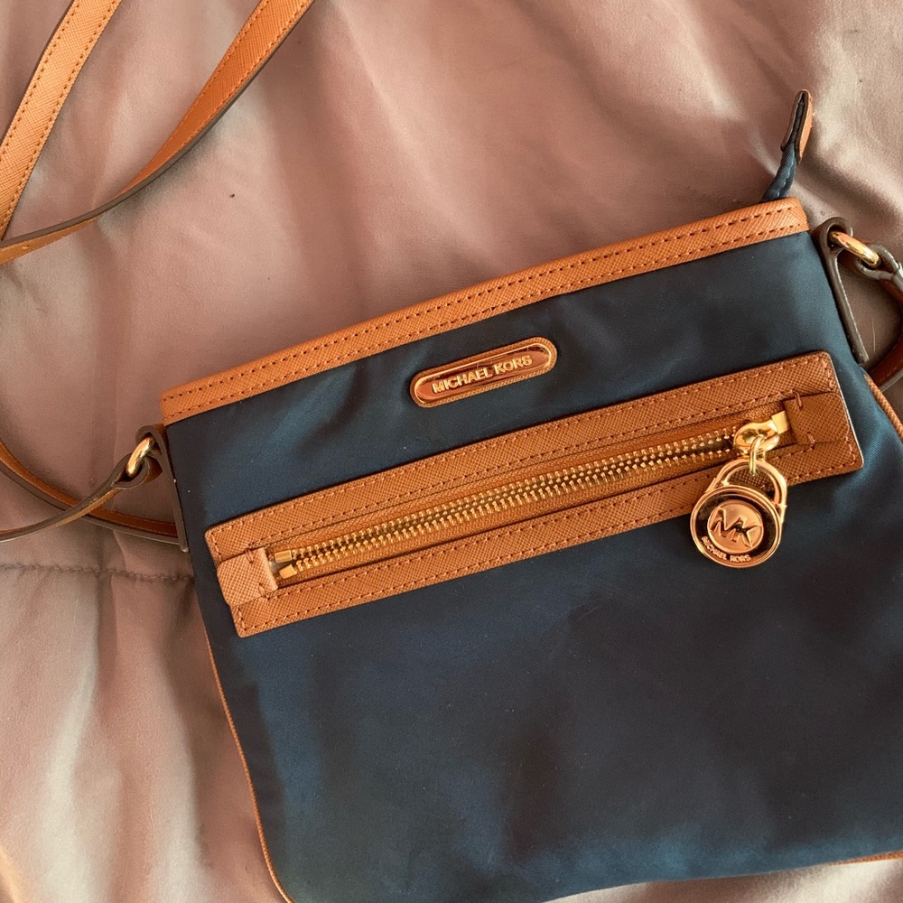 Navy & Gold Michael Kors Crossbody